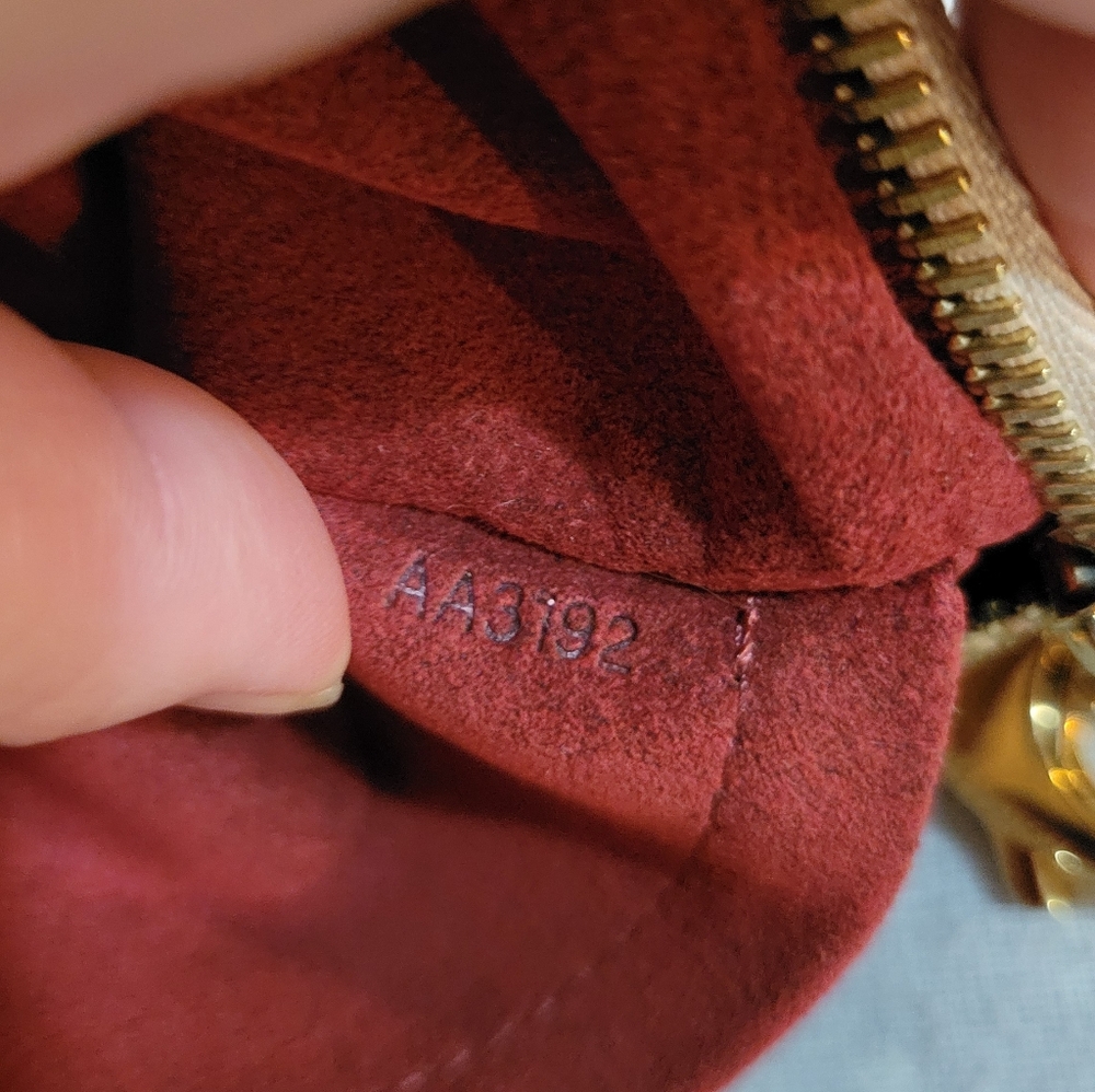 Louis Vuitton Murakami Milla - Picture 7 of 8